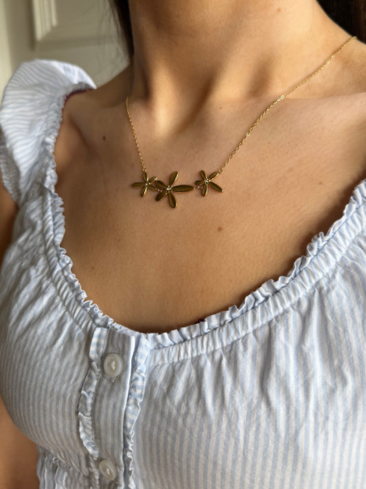 The Lilia Gold Necklace