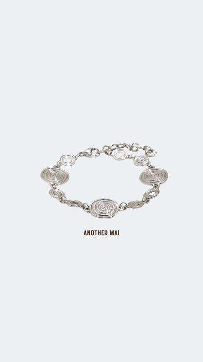 Suki Swirl Silver Bracelet