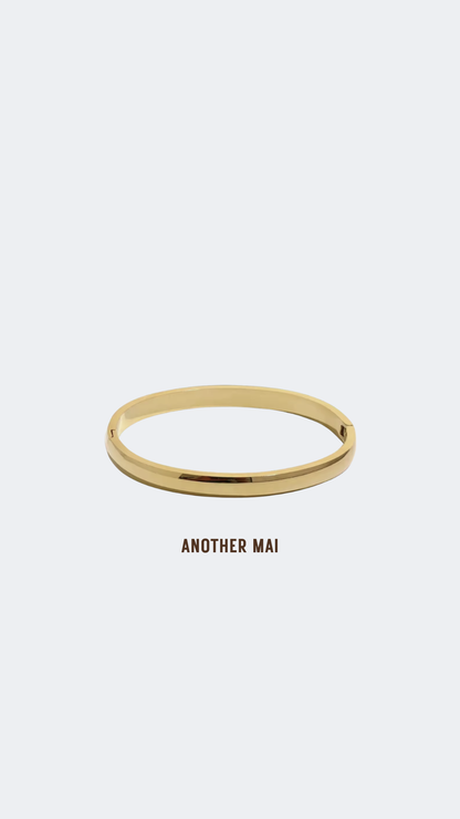 The Darcy Gołd Bangle