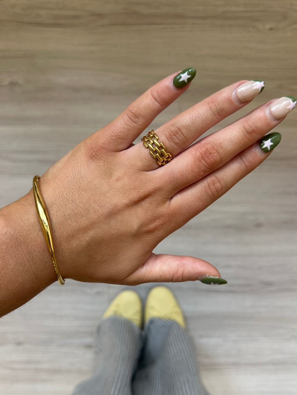 Thea Ring