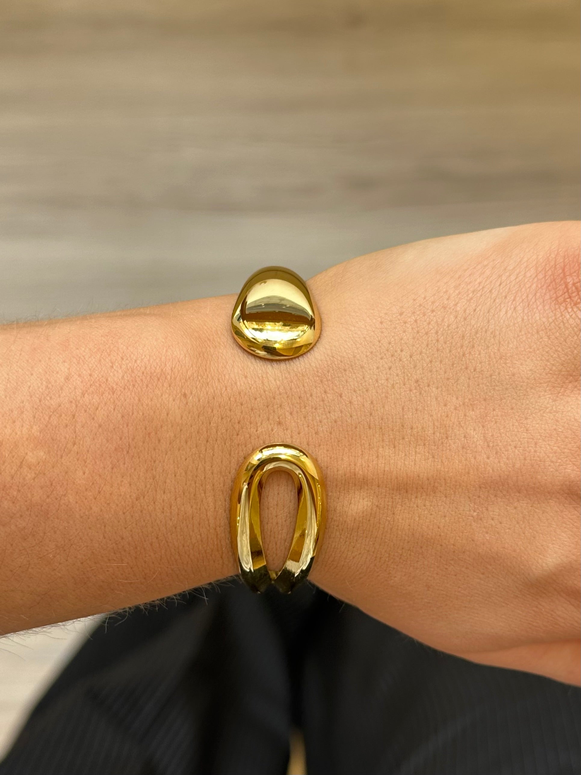 Ada Bangle