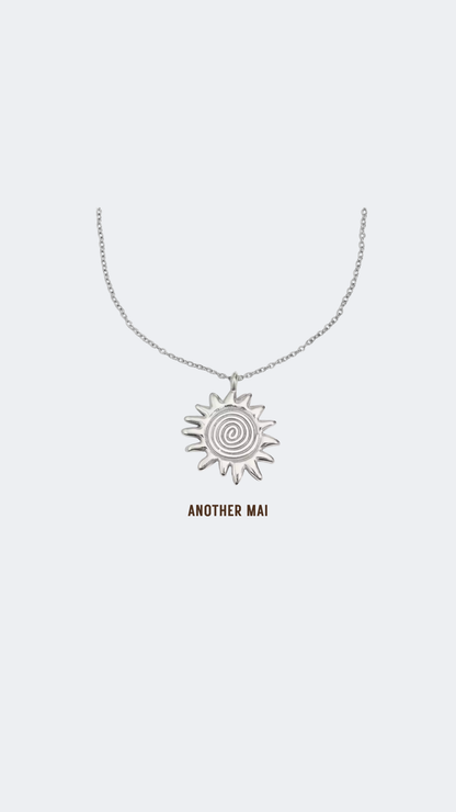 Nalu Necklace Silver