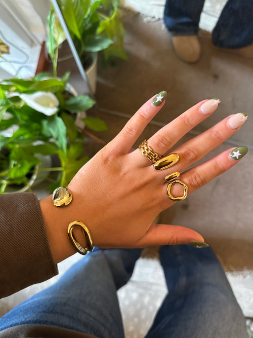 Ada Bangle