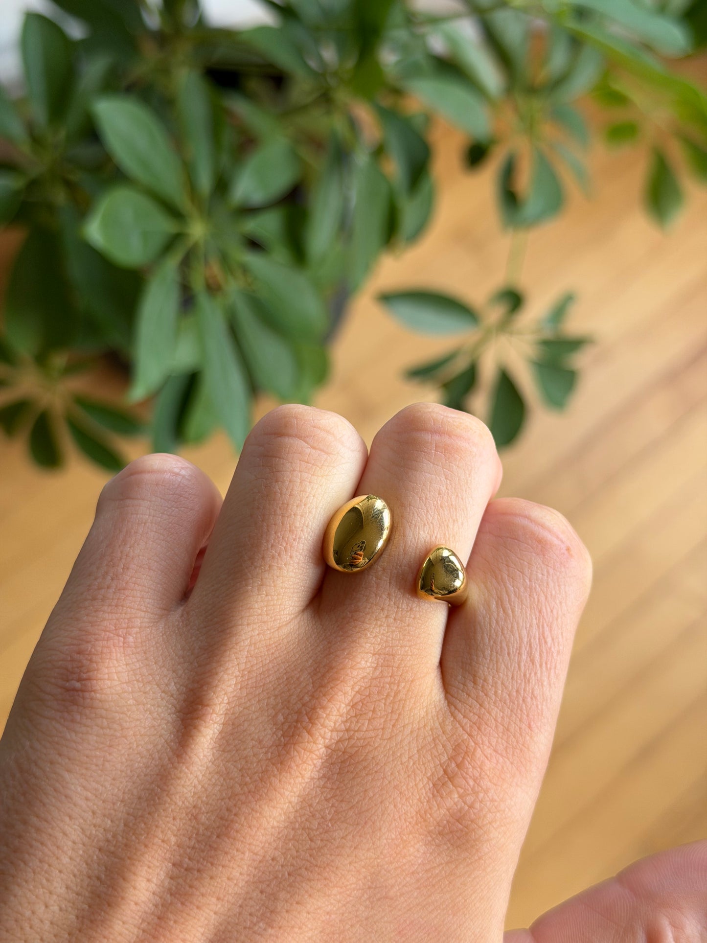 Amelia Ring Gold