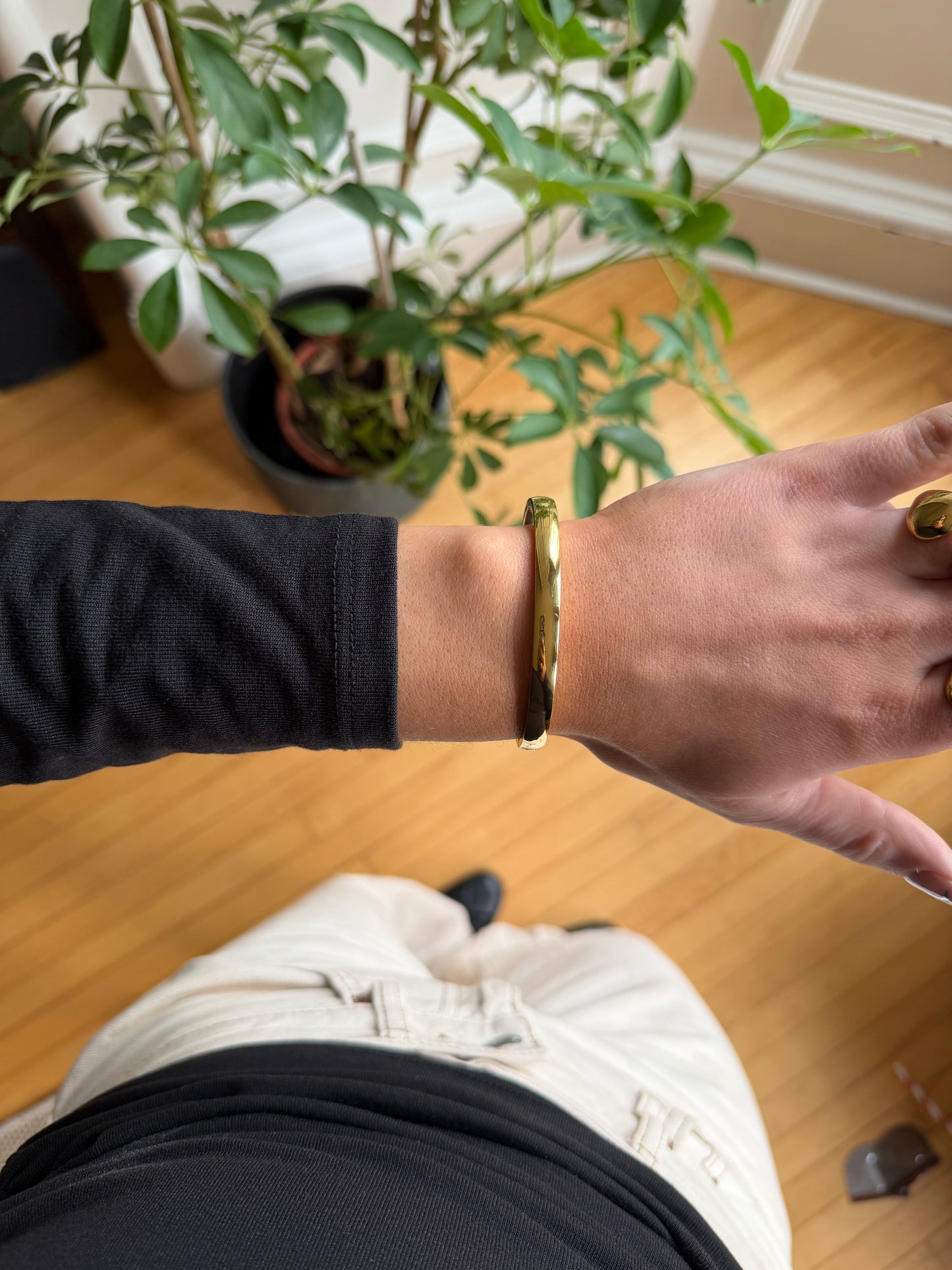 The Darcy Gołd Bangle