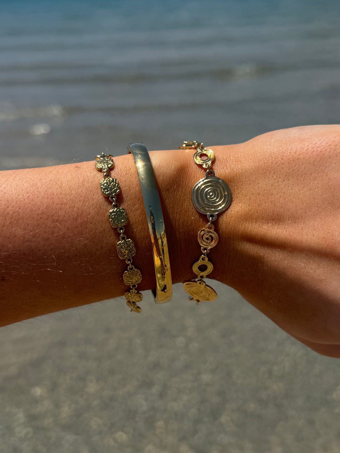 Suki Swirl Gold Bracelet