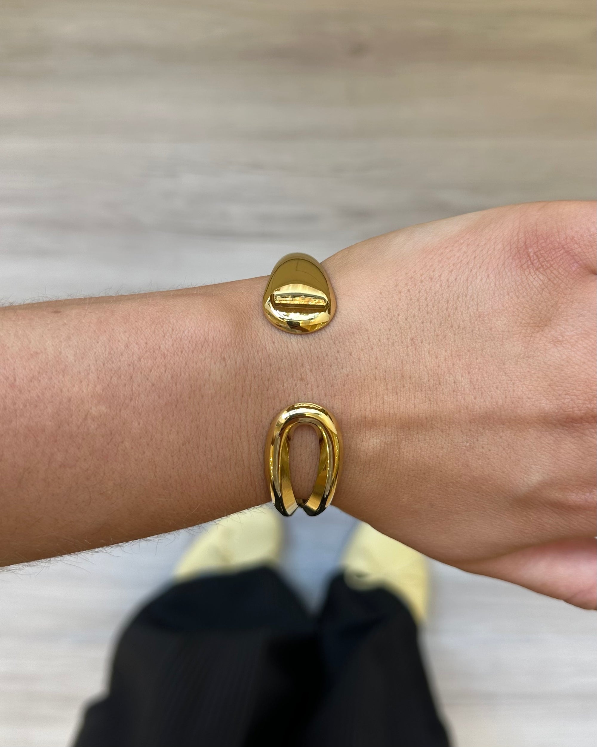 Ada Bangle