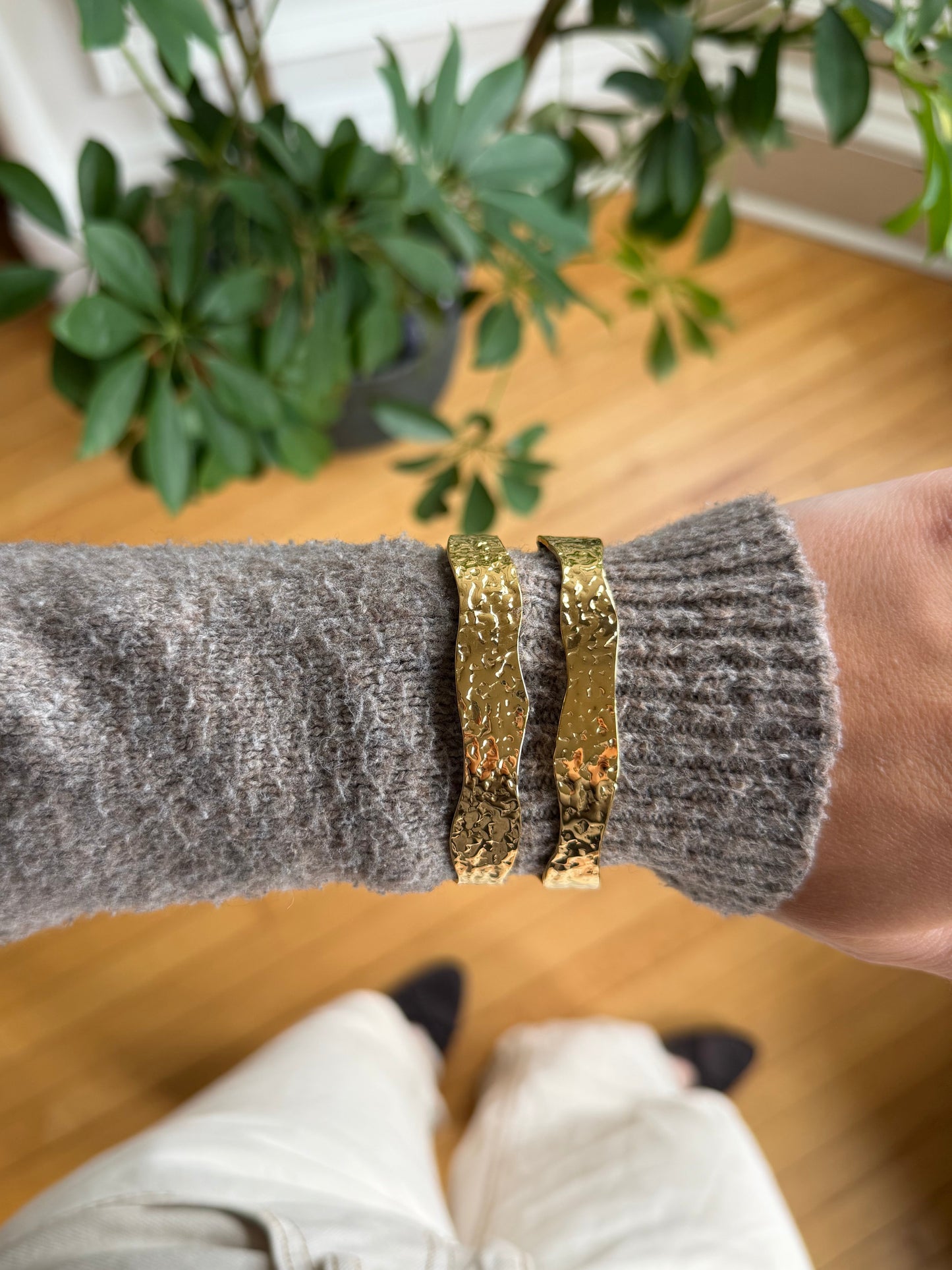 The Effie Cuff Gold Bangle