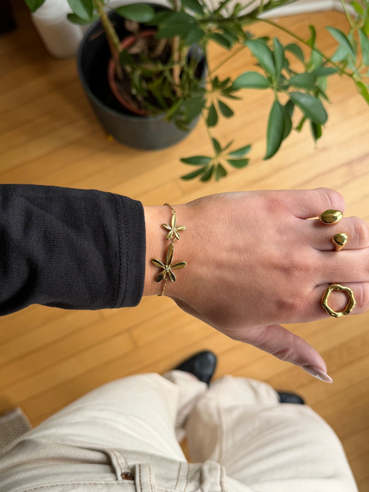 The Lilia Gold Bracelet